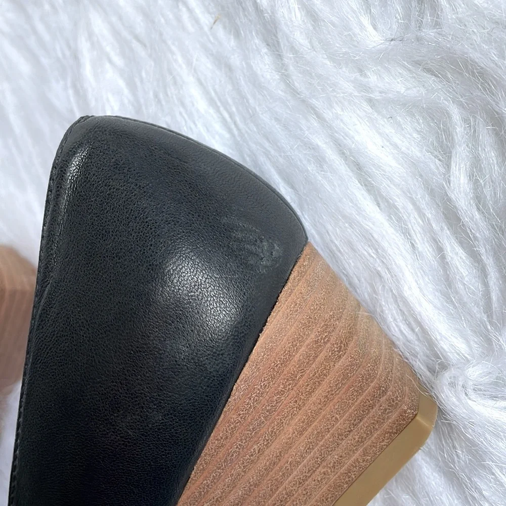 Stuart Weitzman patent leather pointed toe wedge shoes - Picture 8 of 16